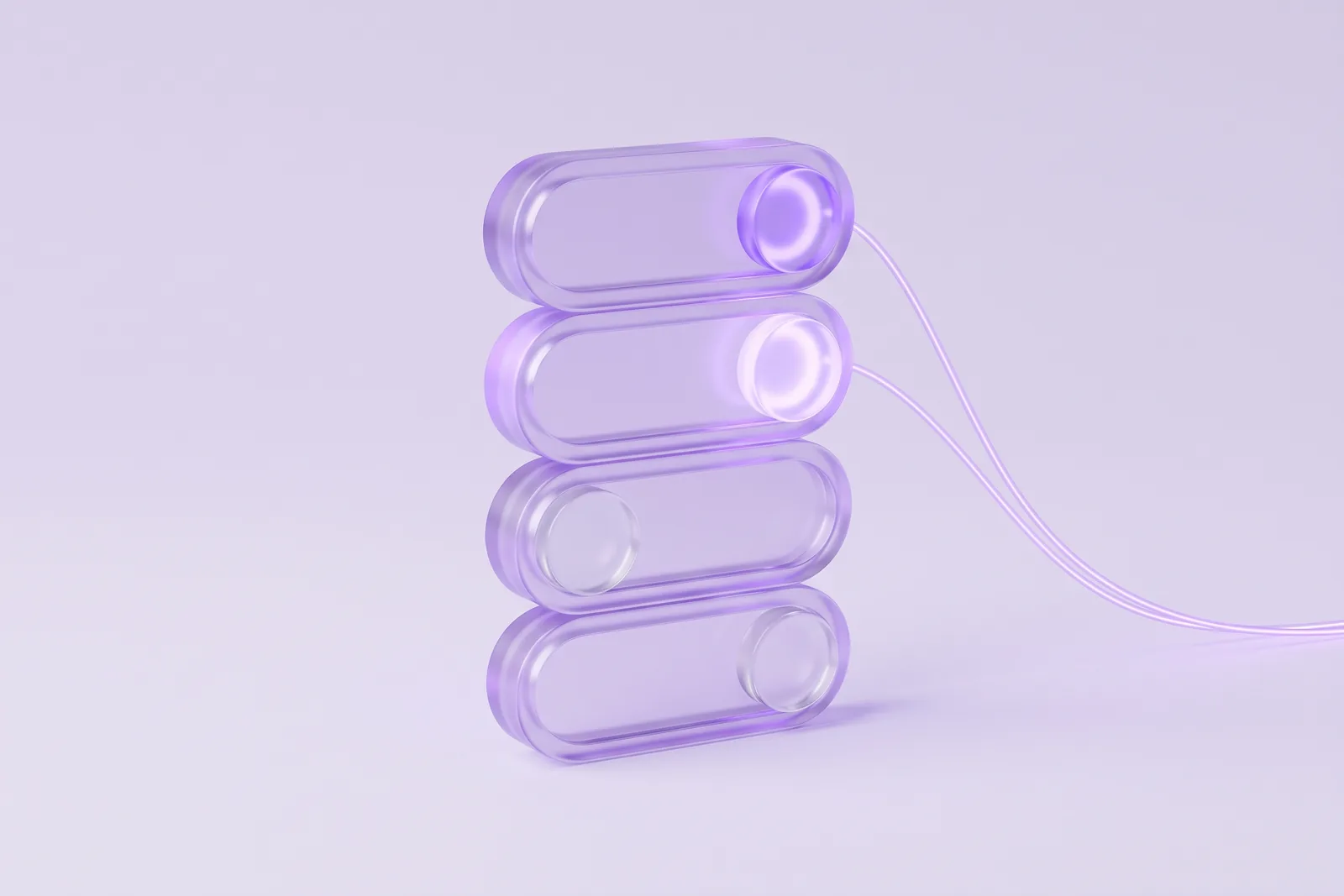 Quatre interrupteurs en verre dépoli lavande empilés, les deux du haut allumés et lumineux, sur un fond de studio lavande pâle.