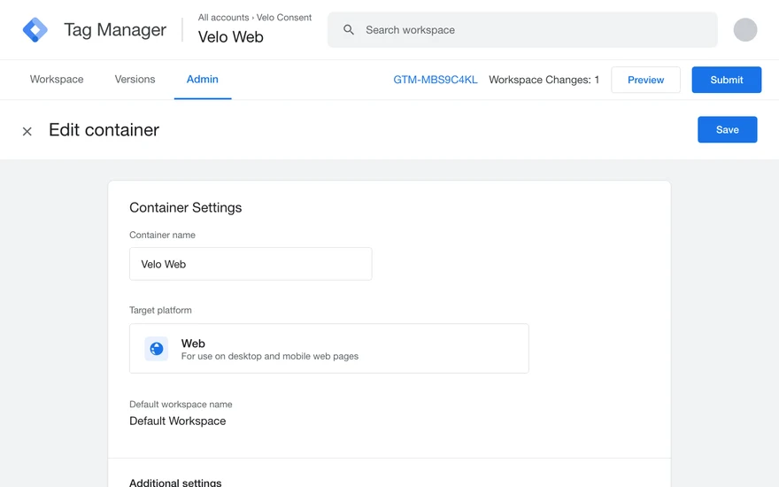 Container Settings en Google Tag Manager con Enable consent overview marcado