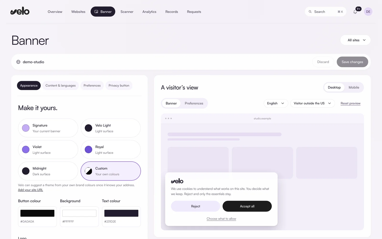The Velo banner editor: theme choices, button, background and text colours, and a live visitor preview of the consent banner on desktop.